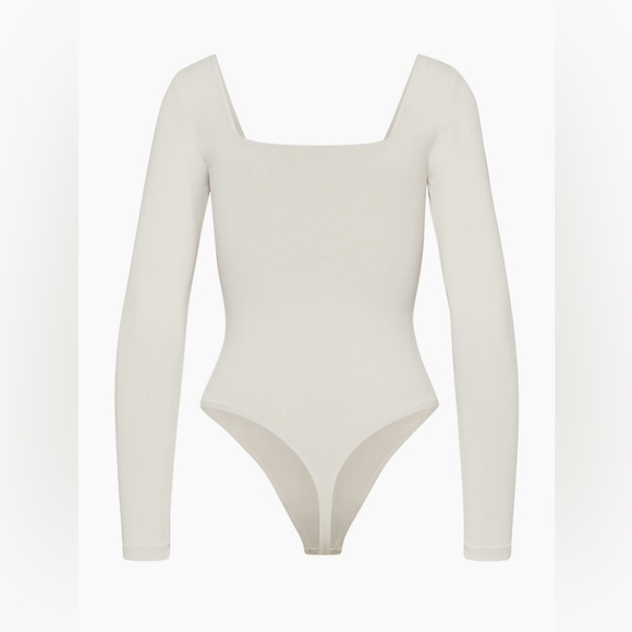 ARITZIA BABATON Contour Squareneck
Longsleeve Bodysuit. XS. NWOT. - Picture 3 of 10